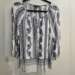 Fred David White and Blue Patterned Top Sz XL